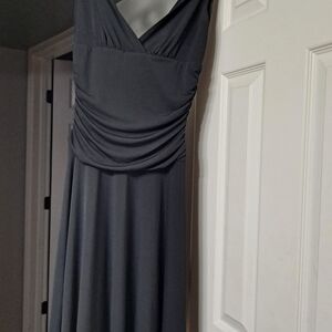 Black Sleeveless V-Neck Maxi Dress with Ruched Waist